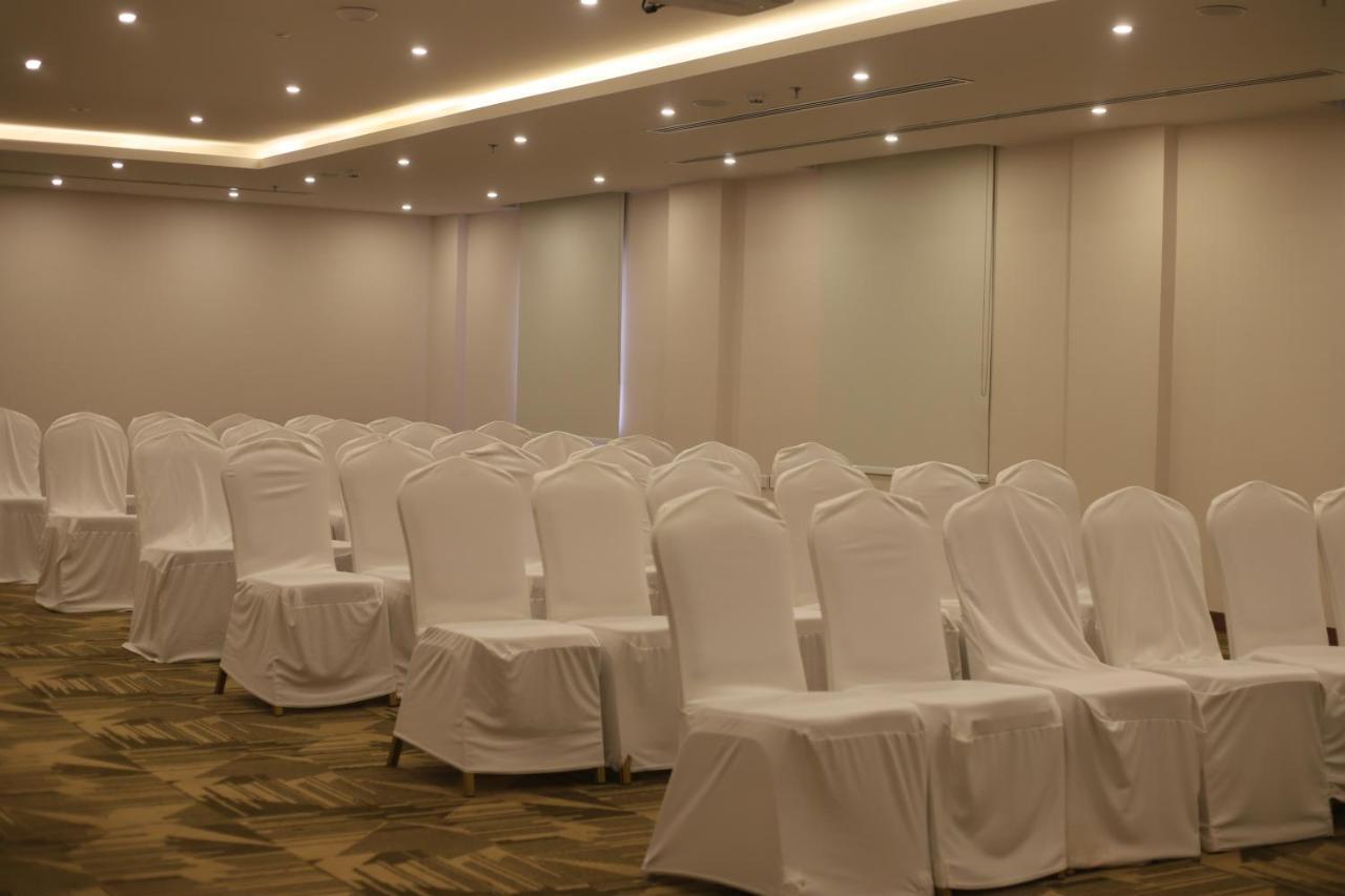 Best Western Plus Buraidah Exterior foto